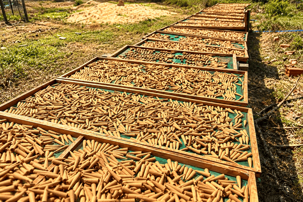100% Handmade Natural Agarwood Incense Cones – Ngu Tram - Image 4